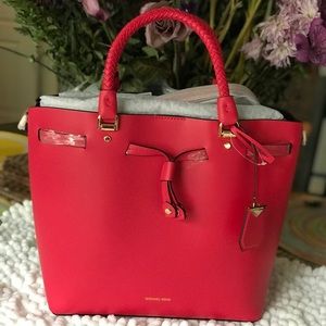 🎀SALE🎀. MICHAEL KORS HANDBAG🌺
